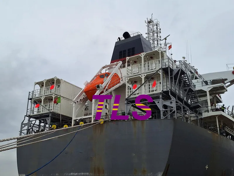 offshore accommodation cabins installed on offshore barge, tls offshore containers